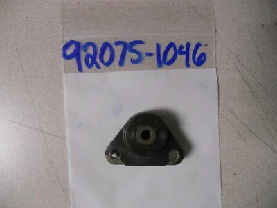 Amortiguador de goma NOS compatible con: Kawasaki 74-83 KX125 74-82 KX250 80-81 KX420 92075-1046 Foto 1 de 3