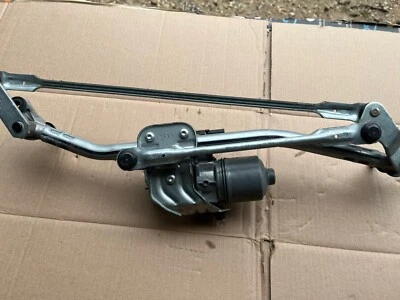 2013-2022 DODGE CHARGER  FRONT WINDSHIELD WIPER LINKAGE W/ MOTOR 68082728AF - Image 1 of 4