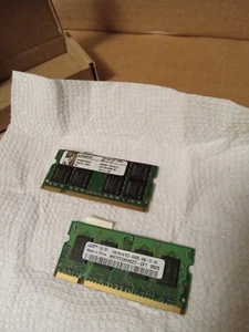 HP P/N 1 GB & 2 GB SODIMM Memory Cards - Picture 1 of 2