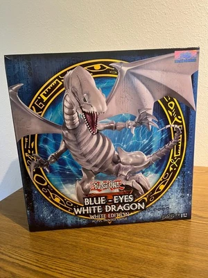 Blue Eyes White Dragon - WhiteEdition - First 4 Figures Yu-Gi-Oh! PVC Figur - Bild 1 von 4