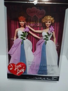 Barbie come Lucy Ricardo & Ethel Mertz I "Lucy & Ethel comprano lo stesso vestito" bambole - Foto 1 di 10