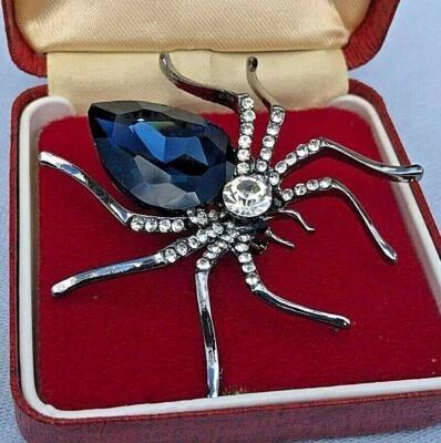 Vintage Style Crystal BLUE SPIDER Jewellery BROOCH Pin Insect - Image 1 of 4