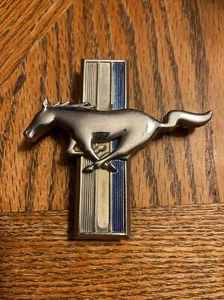Vintage 1964-1968 Ford Mustang Emblem OEM C4ZB-16C288-B LH - Picture 1 of 6