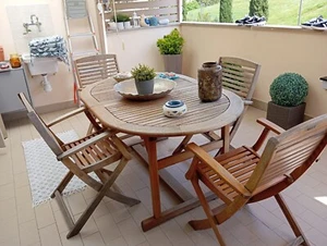 tavolo da esterno con sedie - Foto 1 di 5