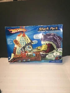 Hot Wheels Shark Park - J5941 - Mattel 2004 Retro NEW IN Sealed Box Never Open - Picture 1 of 15