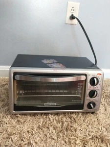 Black & Decker Spacemaker Toast-R-Oven Toaster Oven Broiler Electric - Picture 1 of 10