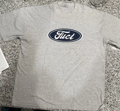 Camiseta FUCT XL Ford Logo Ovalado Parodia Extra Grande Gris Jaspeado Foto 1 de 4