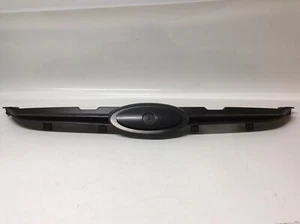 NEW FORD FIESTA MK7 2008 2009 2010 2011 2012 MAIN TOP RAD GRILLE NO BADGE - Picture 1 of 7