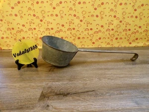 Vintage großes verzinktes Stahl 32 Unzen Wasserfass Kipper 17" Bauernhaus Dekor - Bild 1 von 21