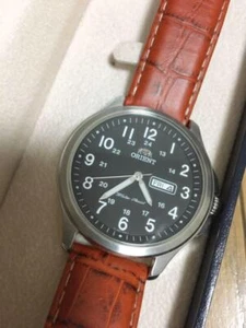 Reloj Pulsera Orient Hombre Negro Redondo Marrón Cuarzo Japón 1.8 En Trabajo 500271 - Imagen 1 de 3