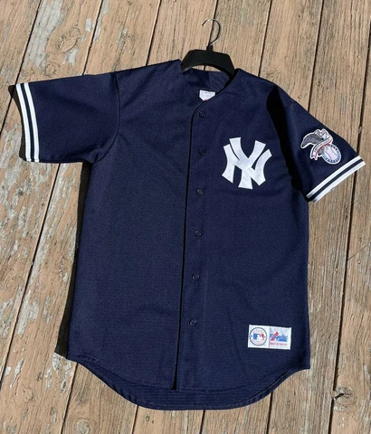 VINTAGE New York Yankees Mickey Mantle #7 Majestic Baseball Jersey Medium Sewn Cover