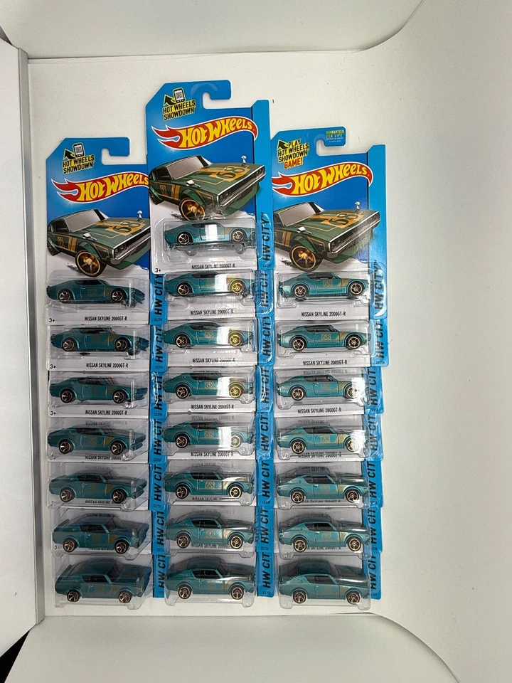 Lot of 21 - Hot Wheels Nissan Skyline 2000GT-R Green #68 – HW City - Image 1 of 1