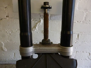 APRILIA RS 125 LOWER YOKE  - Picture 1 of 1