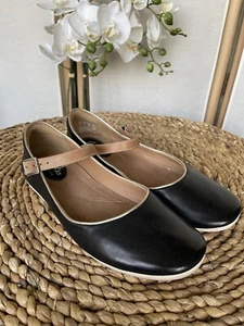 Clarks Artisan black leather flats UK 5.5 - Picture 1 of 20