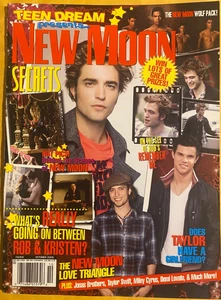 ROBERT PATTINSON teen dream TAYLOR SWIFT demi Lovato JONAS BROTHERS + POSTERS - Picture 1 of 19