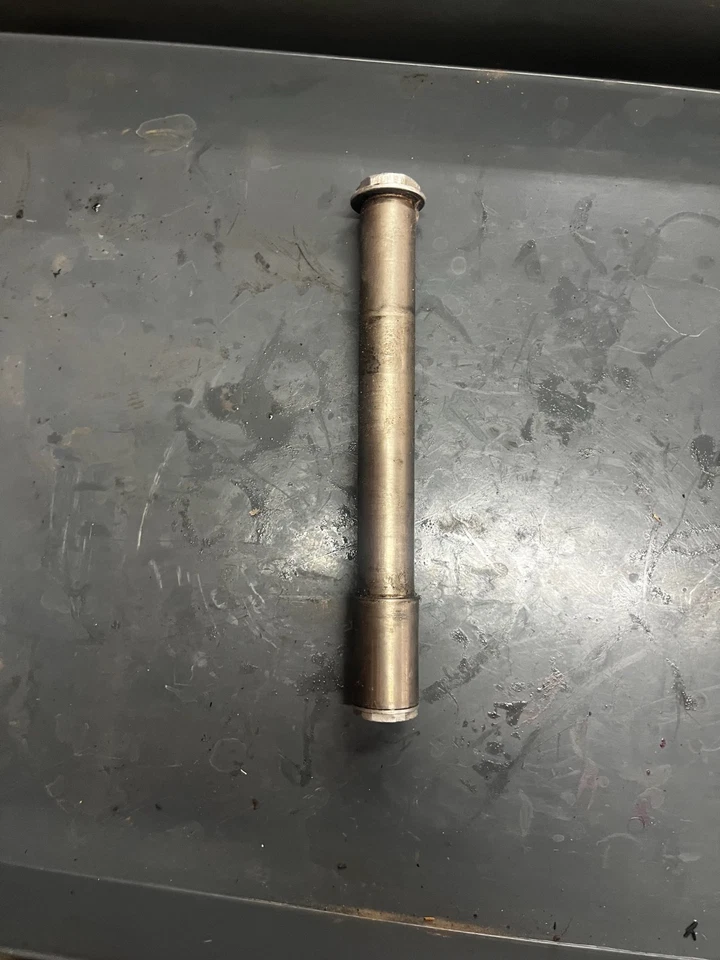 KTM 250 SX 2004 eje delantero Foto 1 de 1