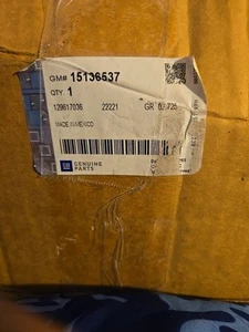 Genuine GM Passenger Side Headlamp Assembly 15136537 - Picture 1 of 2