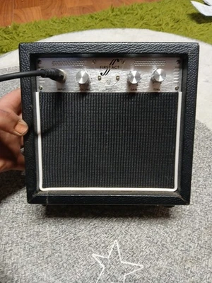 First Act Electric Guitar Amp Mini Portable Amplifier MA104 Good Condition - Image 1 of 4