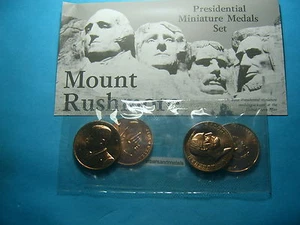 MOUNT RUSHMORE PRESIDENTS MEDAL SET US MINT ISSUE SEALED COOL ITEM - Picture 1 of 3