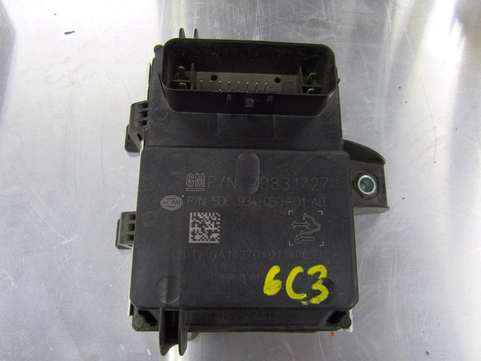 2010-2015 Camaro SS 6.2L LS3 OEM Fuel Pump Relay Module 20831727 GM 6C3 — 第 1/1 张图片