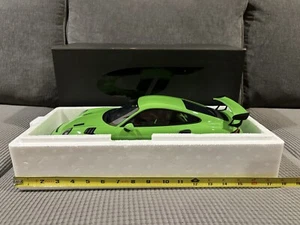 1/12 Gt Spirit Porsche 911 (991.2) GT3 RS Lizard Green 2019 Large Car Limited - Picture 1 of 24