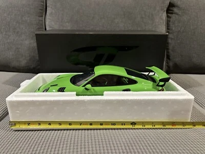 1/12 Gt Spirit Porsche 911 (991.2) GT3 RS Lizard Green 2019 Large Car Limited - Image 1 of 4