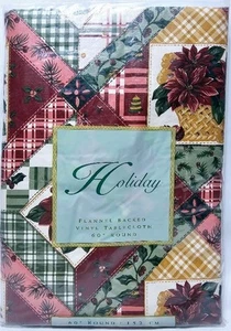 Vtg Town & Country Flannel Backed Vinyl 60" Round Tablecloth NEW Country Poinset - Picture 1 of 5