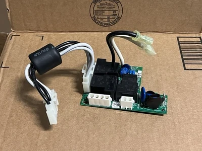 APC by Schneider Electric 640-1083E-Z-001 E310226 315390AB 23172939 - Image 1 of 2