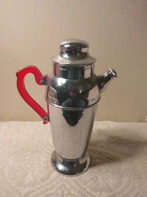 Vtg Art Deco Chrome Collection 6 Shakers Pitchers Ice Bucket Bakelite Handle  - Image 1 of 4