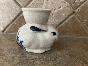 Dedham Pottery Bunnies Potters Shed Egg Cup - Picture 1 of 6