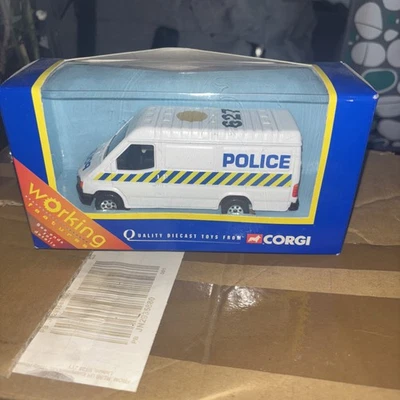 FORD TRANSIT POLICE VAN  - CORGI WORKING FEATURES c1999 - CORGI - 58114 - Image 1 of 4