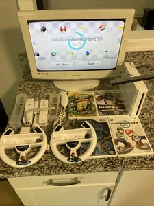 Nintendo Wii Mario Kart Bundle 2 Wii Remotes 2 Wii Wheels Nunchucks Games Lot - Picture 1 of 5