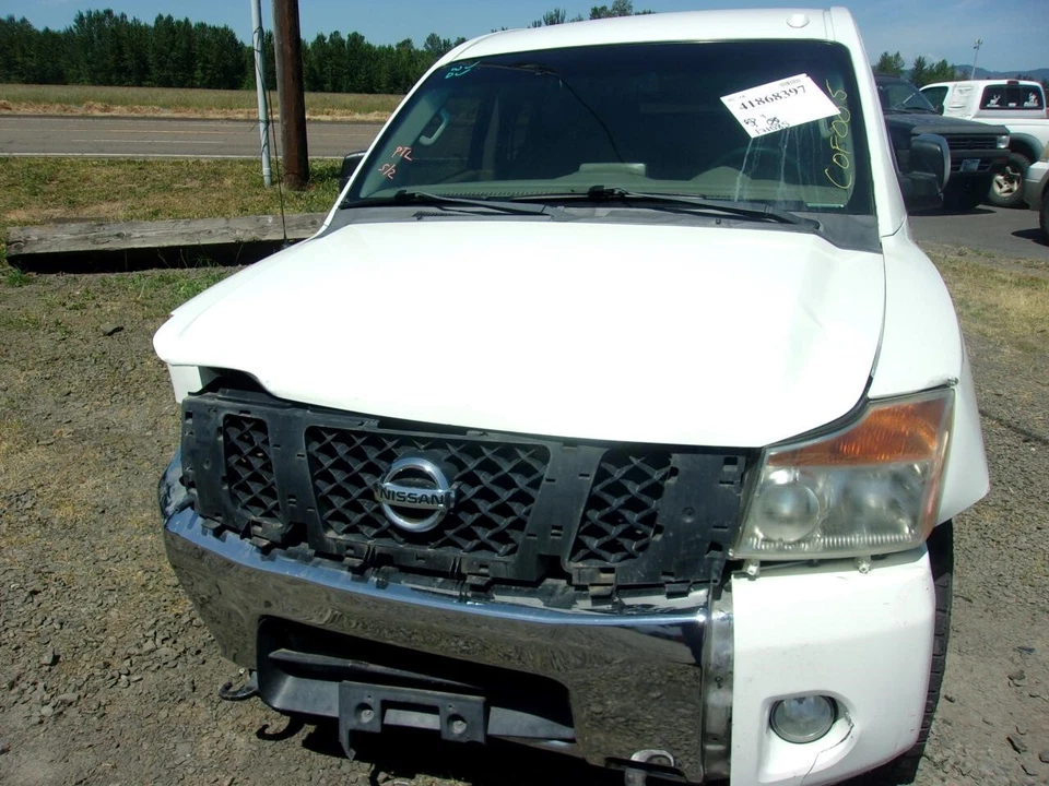 Used Front Right Seat Belt Front fits: 2013 Nissan Titan bucket and bench passen Foto 1 de 4