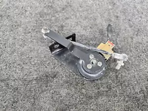GMC YUKON DENALI XL 15-20 FRONT RIGHT PASSENGER SUSPENSION RIDE HEIGHT SENSOR - Picture 1 of 3