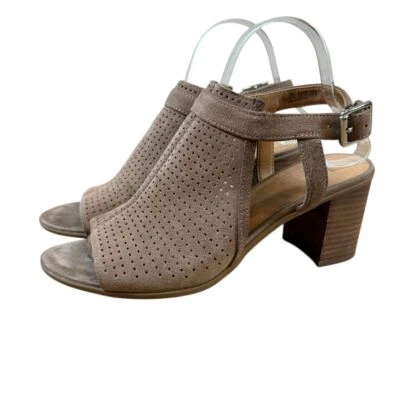 Sandalias Franco Sarto Harley de gamuza perforada con tacón ancho color topo punta abierta 8,5 tostadas Foto 1 de 4