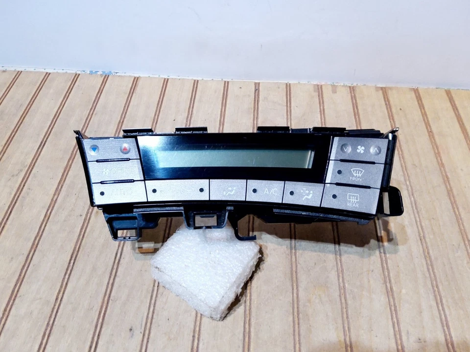 Toyota Prius 2012 identificación de control de clima 5590047071 Vin DN y DP en séptimo y octavo dígito  Foto 1 de 4