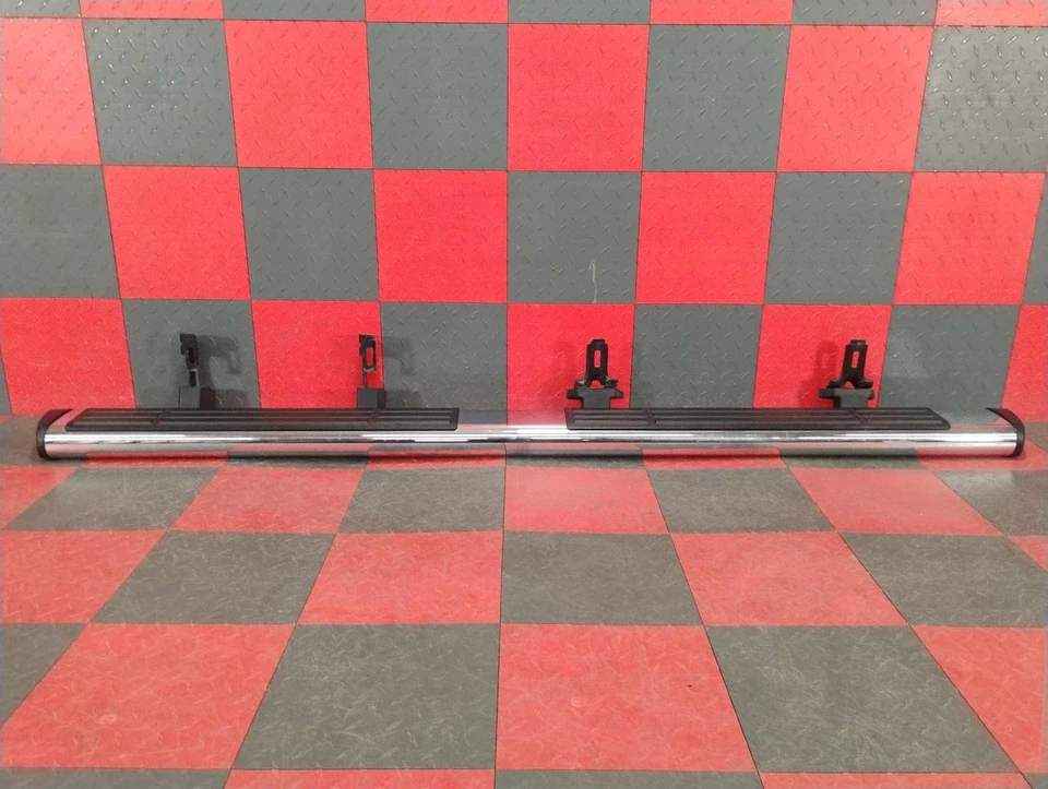 07-13 Silverado Sierra OEM Right Passenger Running Board Chrome Nerf Bar - Image 1 of 4