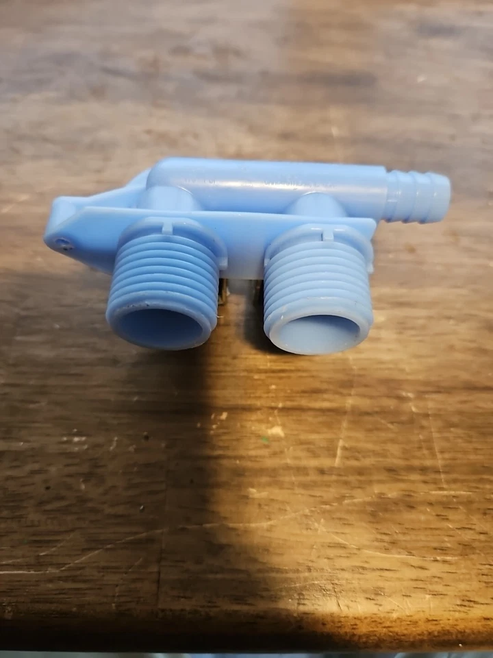 ao7579601 válvula de entrada de agua frigidaire centro de lavandería Foto 1 de 4