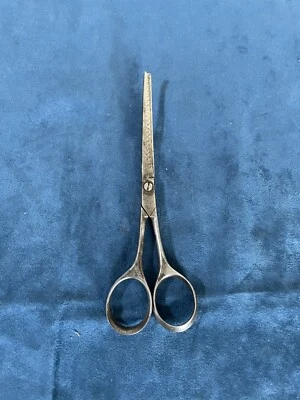 Anciens ciseaux courbes coiffeur  - Photo 1/4