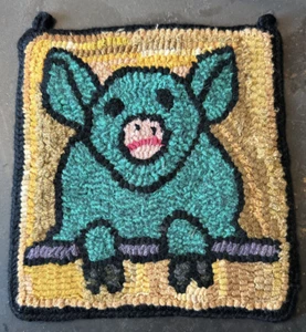Rug Hook Project Aqua Blue Green Pig Mexican Folk Art Pot Holder Wall Decor - Picture 1 of 2