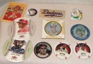 VINTAGE BASEBALL ITEMS LOT - ROUND CARDS, POKER CHIPS, HAT PINS, TINS, + - Picture 1 of 5