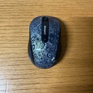 Microsoft Wireless Mobile Mouse 4000 Model 1383 USB 4-way Scroll Wheel NO DONGLE - Picture 1 of 8