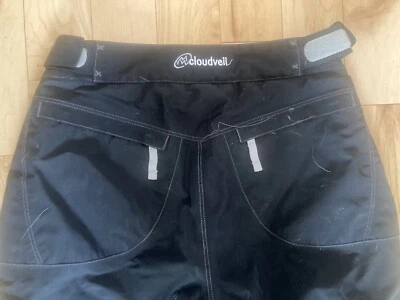 Cloudveil womens’ small goretex insulated ski pants - Image 1 of 4