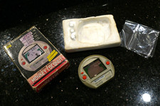 Bandai MONKEY COCONUT Catch COKE Vintage Electronic  Handheld video game & watch