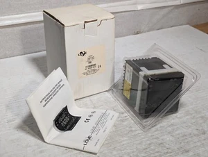 Dwyer 26133 Microprocessor Based Temperature / Process Controller, Love Controls - Picture 1 of 11