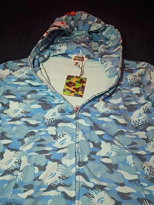 Sudadera con Capucha Bape Azul Marino Camuflada Tiburón Cremallera Completa Talla M Cómoda y Duradera Foto 1 de 3
