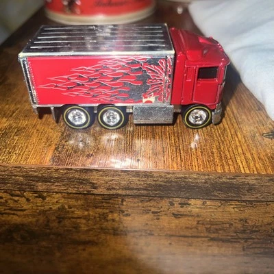 Camión de carretera Hot Wheels Classics Series 3 2006 rojo #2 de 30, diecast 1:64 Foto 1 de 4
