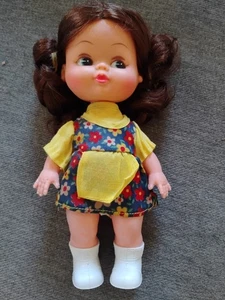 Muñeca Uneeda de colección 8,5" - Imagen 1 de 4