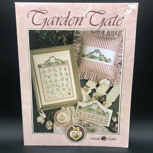 Vtg Mill Hill Garden Gate Sampler Alphabet Pillow Heart Pin  Stitch Leaflet 95' - Picture 1 of 12