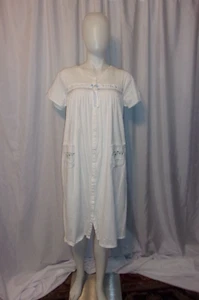 Camisón/Bata ARIA Azul y Blanco Botón Frontal con Bolsillos TALLA M - Imagen 1 de 5